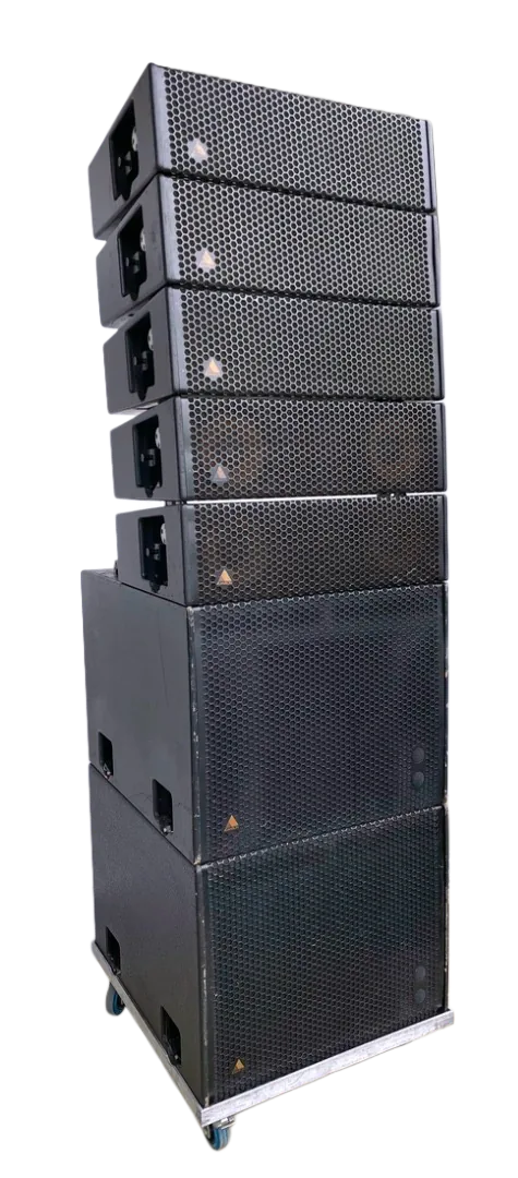 Sistema de altavoces Adamson SpekTrix de Edersound, aislado sobre fondo negro.